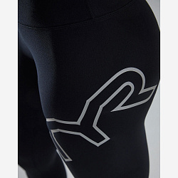 Тайтсы с высокой талией  TYR Womens's Base Kinetic High-Rise 3/4 Logo Leggings - Solid